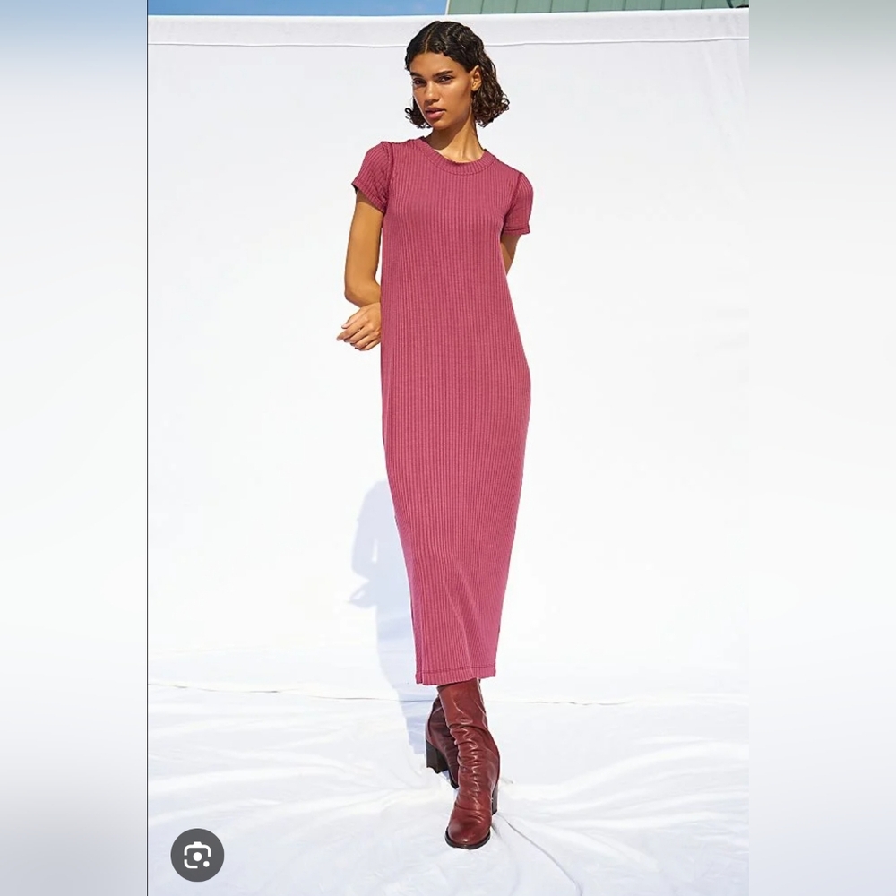Free People FP Beach

Simone Tee Dress

Mauve Ribbed Maxi Dress